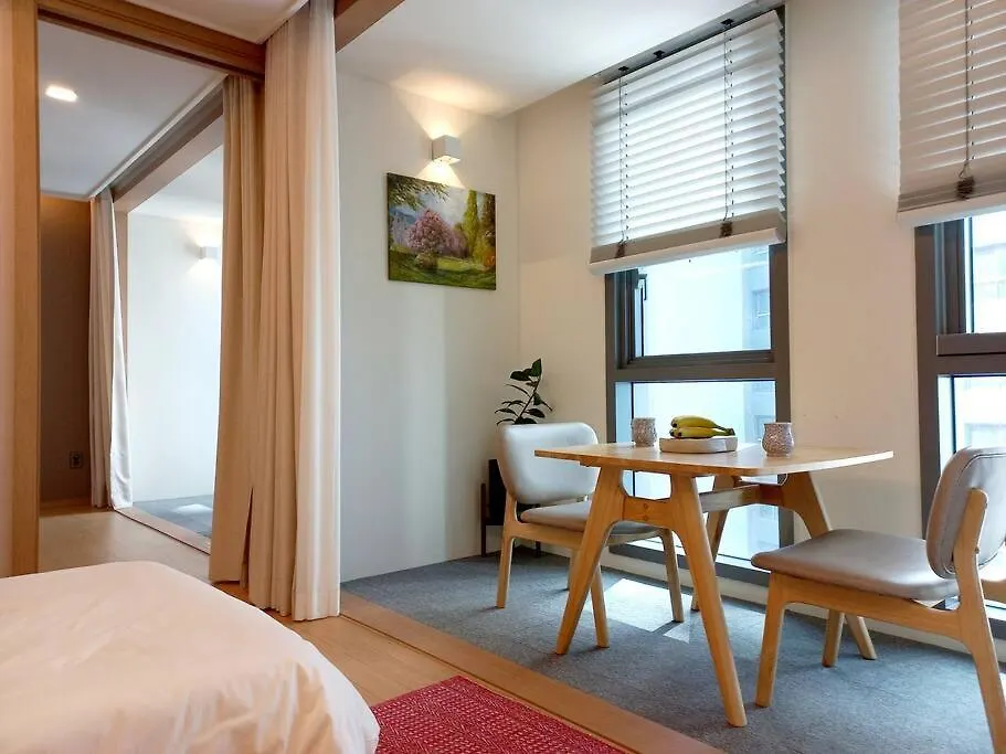 Mansion216, Haeundae Beach'S New Residence Is 2 Minutes Away From Haeundae Station And Offers Luggage Storage Service And Early Check-In, 31St Floor City View Busan