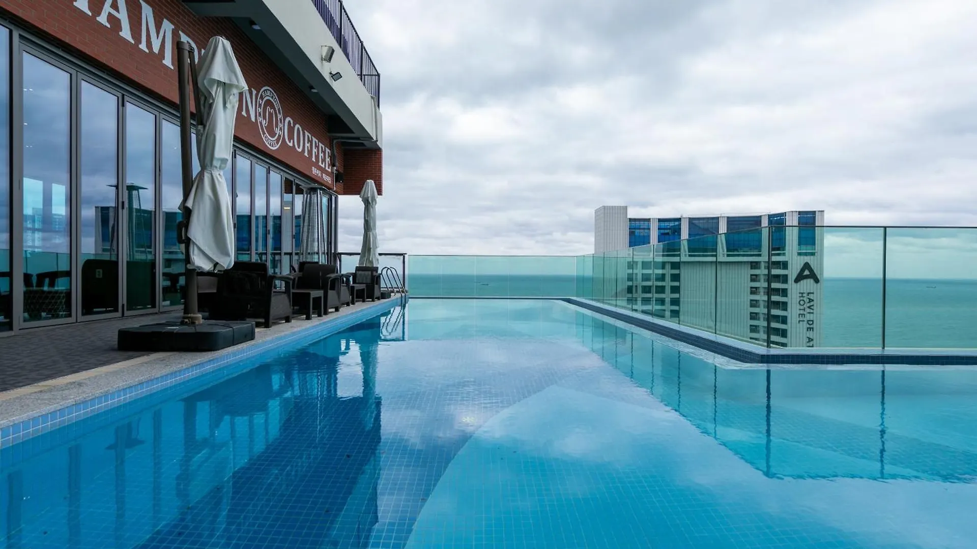 Aparthotel Mansion216, Haeundae Beach'S New Residence Is 2 Minutes Away From Haeundae Station And Offers Luggage Storage Service And Early Check-In, 31St Floor City View