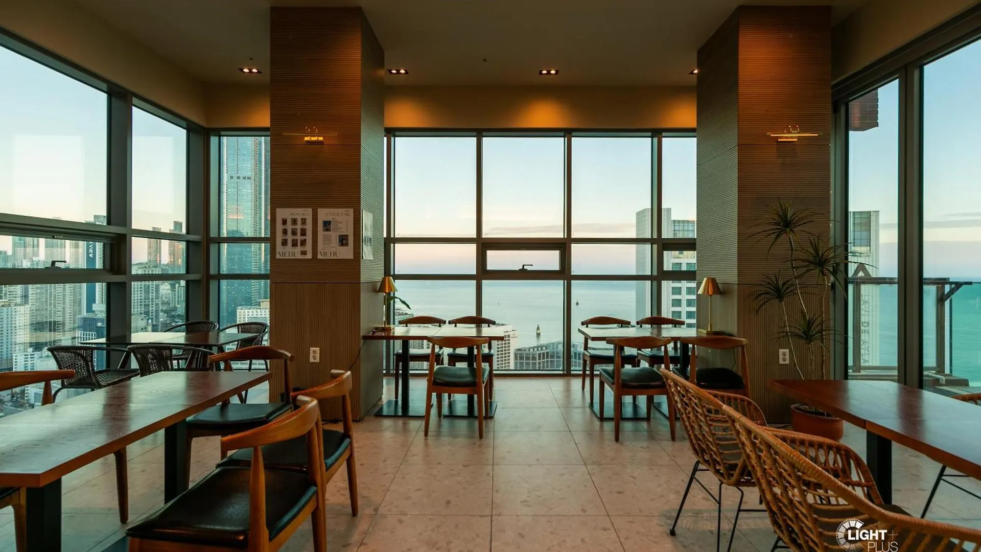 Mansion216, Haeundae Beach'S New Residence Is 2 Minutes Away From Haeundae Station And Offers Luggage Storage Service And Early Check-In, 31St Floor City View 0*, Busan South Korea