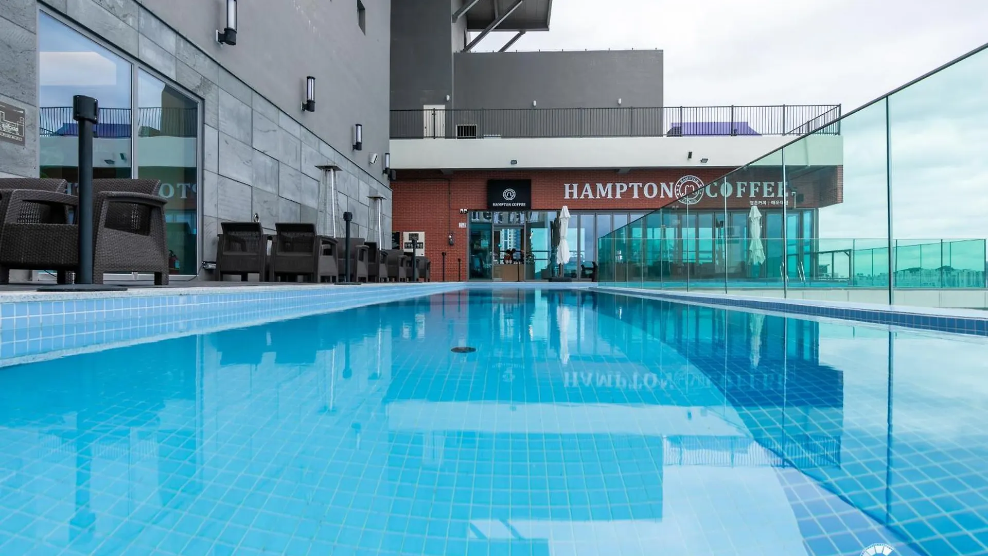 Mansion216, Haeundae Beach'S New Residence Is 2 Minutes Away From Haeundae Station And Offers Luggage Storage Service And Early Check-In, 31St Floor City View