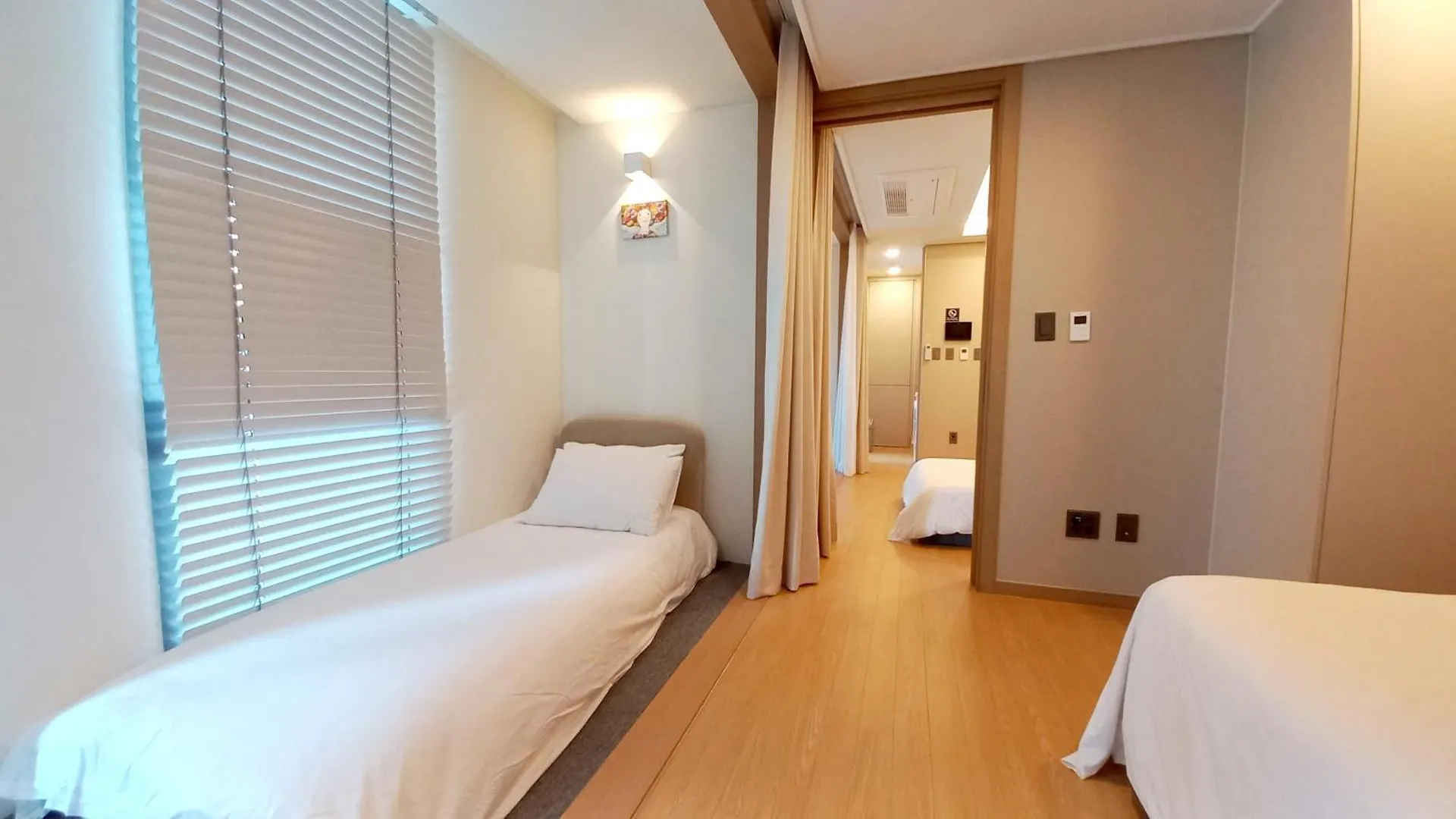 Mansion216, Haeundae Beach'S New Residence Is 2 Minutes Away From Haeundae Station And Offers Luggage Storage Service And Early Check-In, 31St Floor City View Pusan 0*,