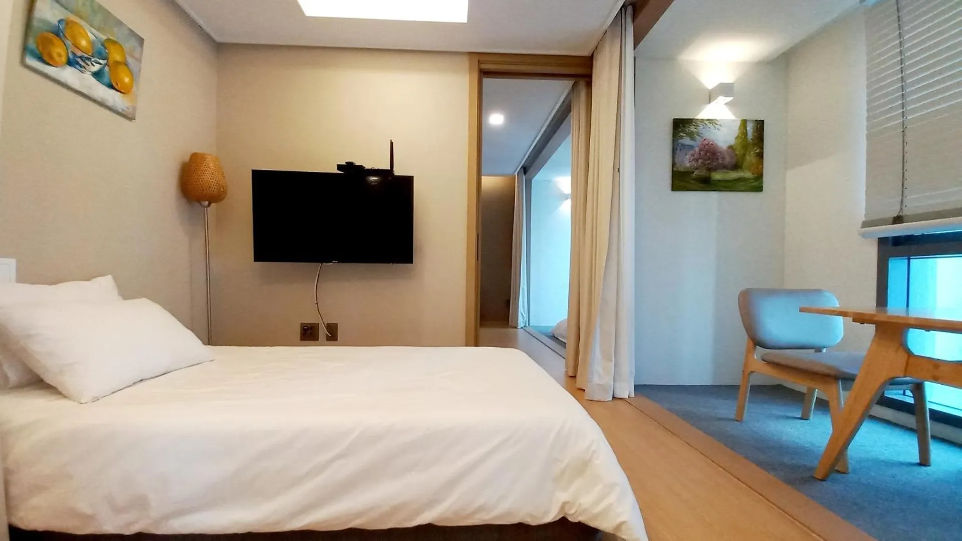 Aparthotel Mansion216, Haeundae Beach'S New Residence Is 2 Minutes Away From Haeundae Station And Offers Luggage Storage Service And Early Check-In, 31St Floor City View Pusan