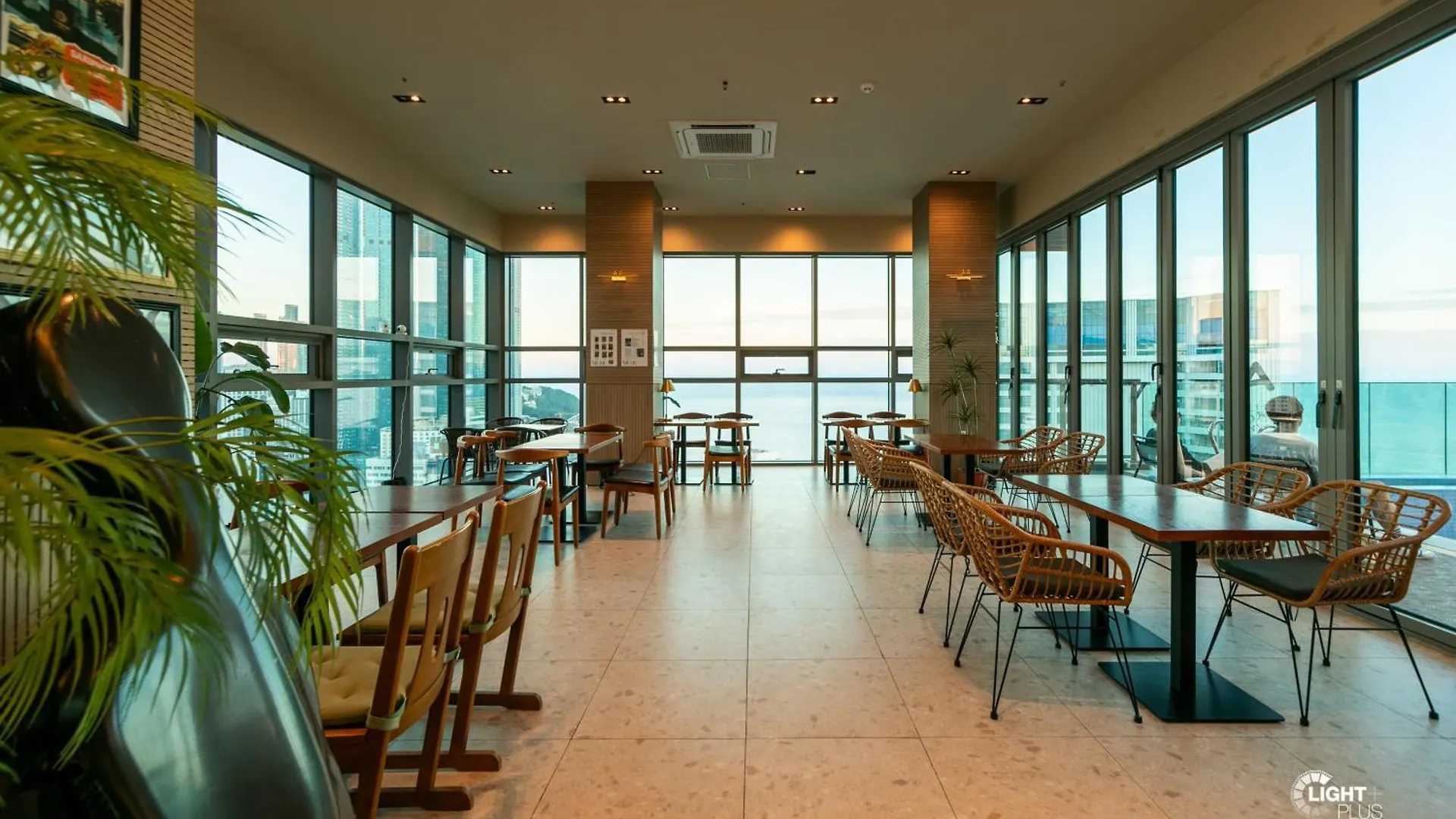 Mansion216, Haeundae Beach'S New Residence Is 2 Minutes Away From Haeundae Station And Offers Luggage Storage Service And Early Check-In, 31St Floor City View Pusan Jižní Korea